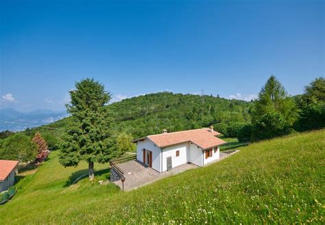 Property for sale in Brenzone, Verona, Italy: 44 houses and flats